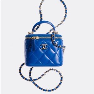 Chanel Vanity with chain